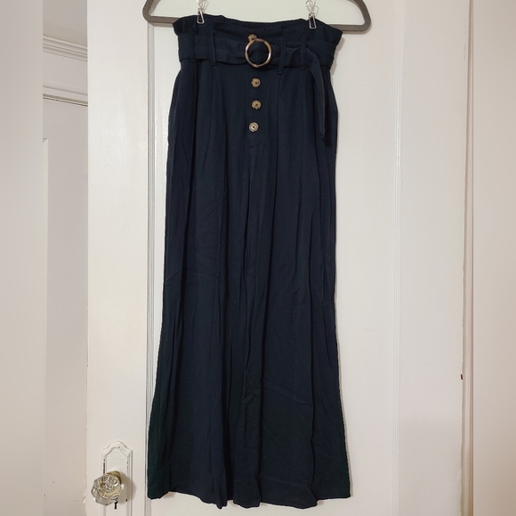 Abercrombie & Fitch Cropped Wide Leg Pant - Picture 1 of 7